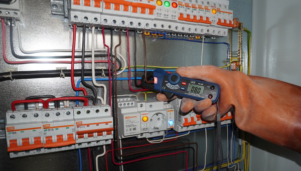 CEM FC-35 Клещи электроизмерительные компактные купить по низкой цене | МАКСПРОФИТ